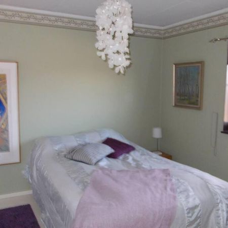 Villa Med Blommande Traedgard, Centralt Båstad エクステリア 写真